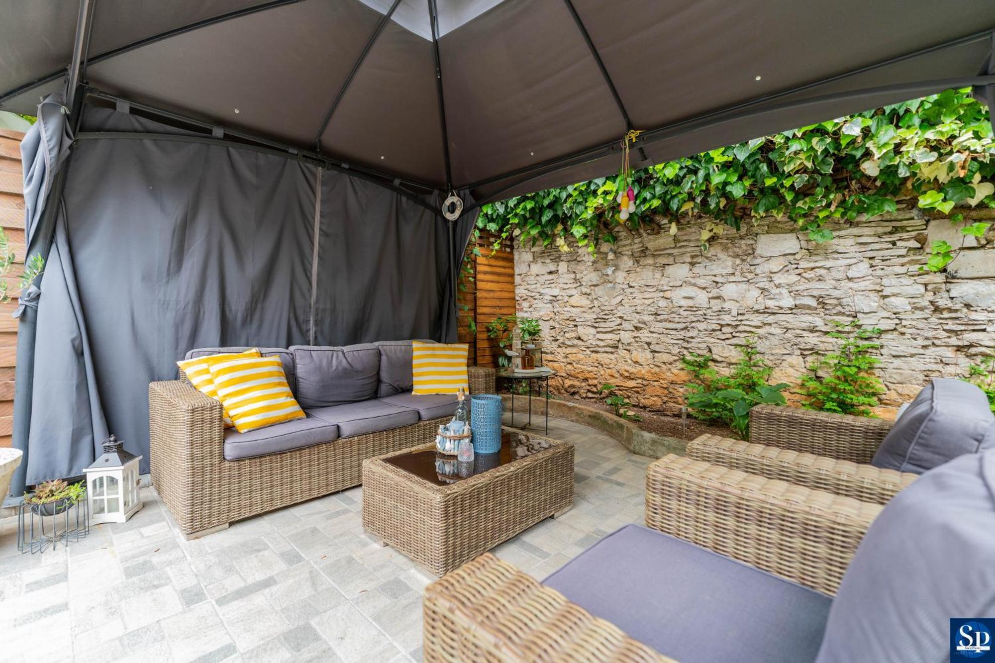 Colosseum Garden Studio Apartments Pula Exterior photo