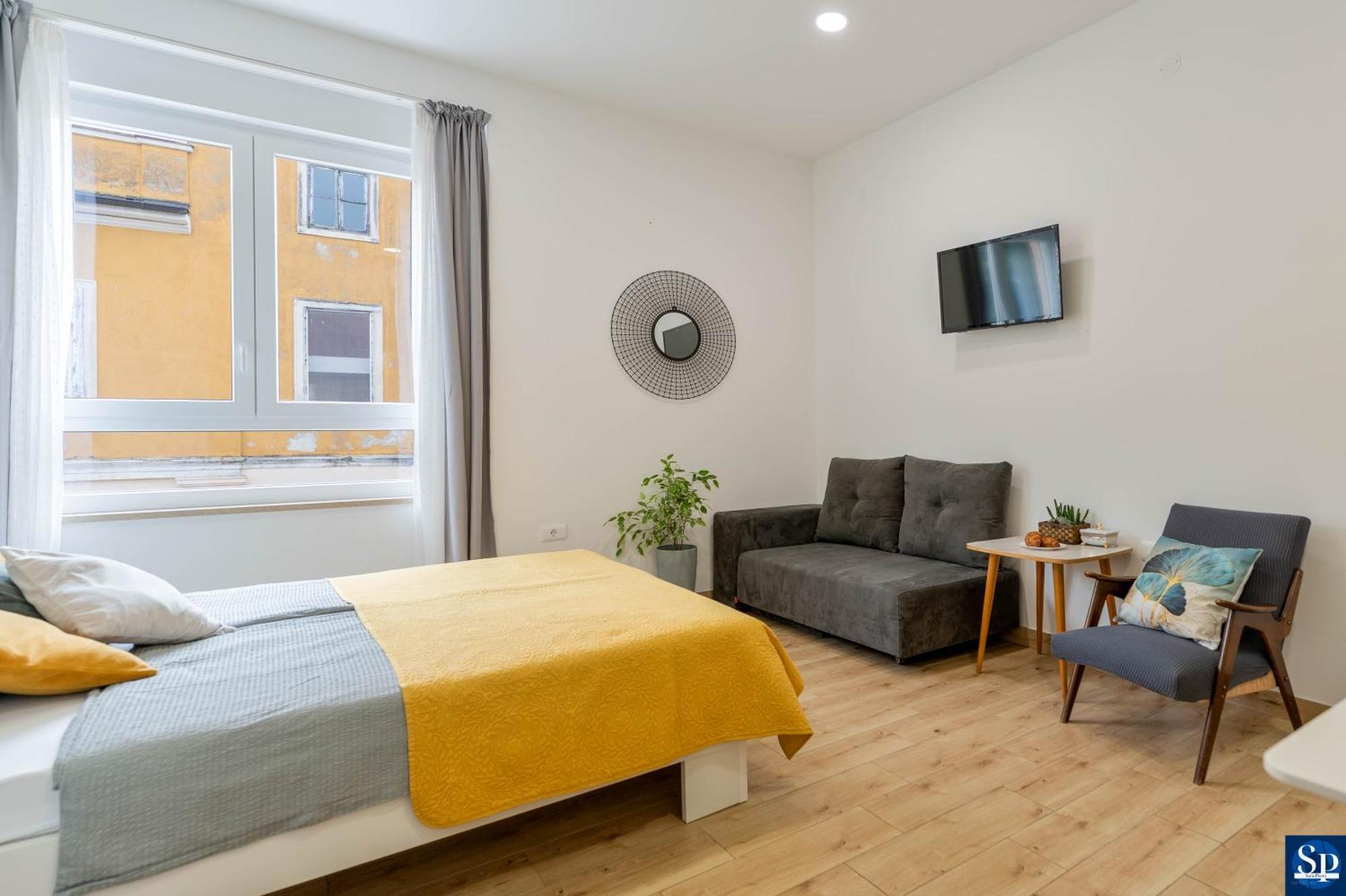 Colosseum Garden Studio Apartments Pula Exterior photo