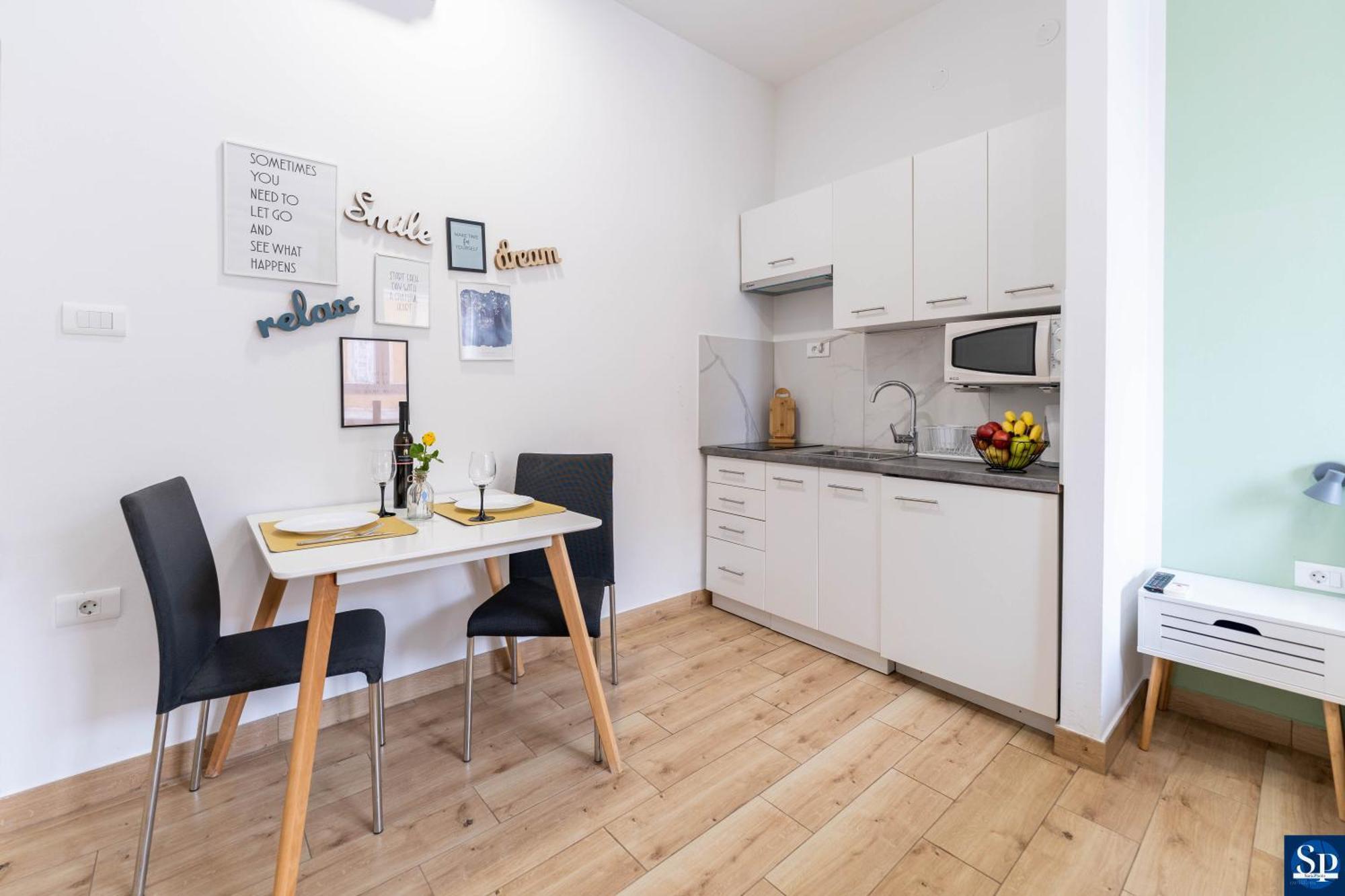 Colosseum Garden Studio Apartments Pula Exterior photo