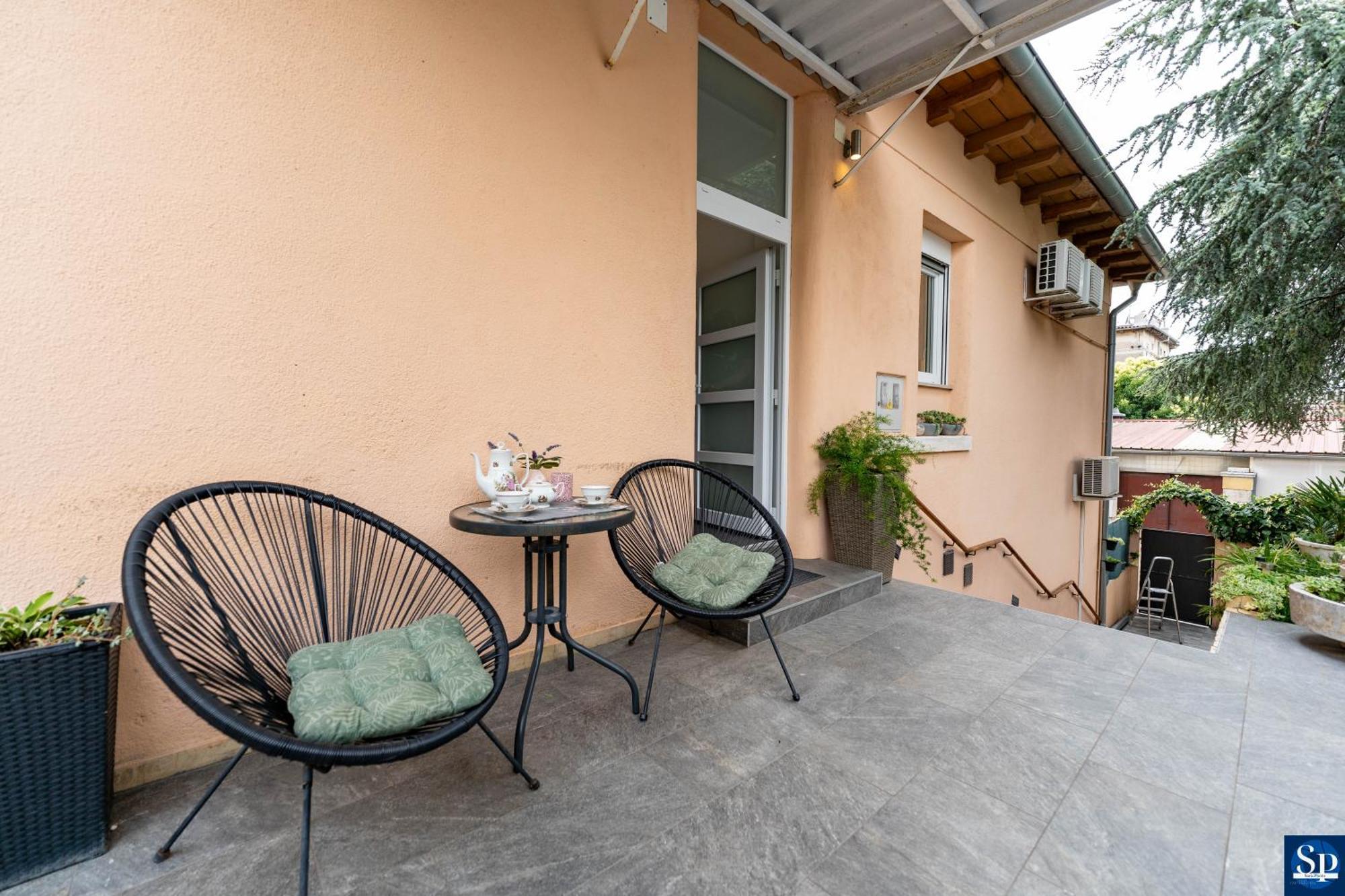 Colosseum Garden Studio Apartments Pula Exterior photo
