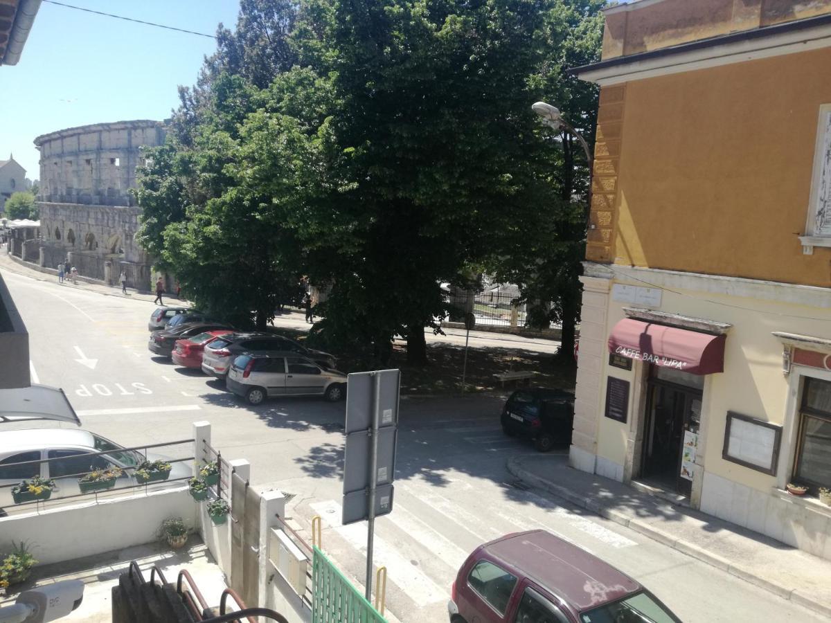 Colosseum Garden Studio Apartments Pula Exterior photo